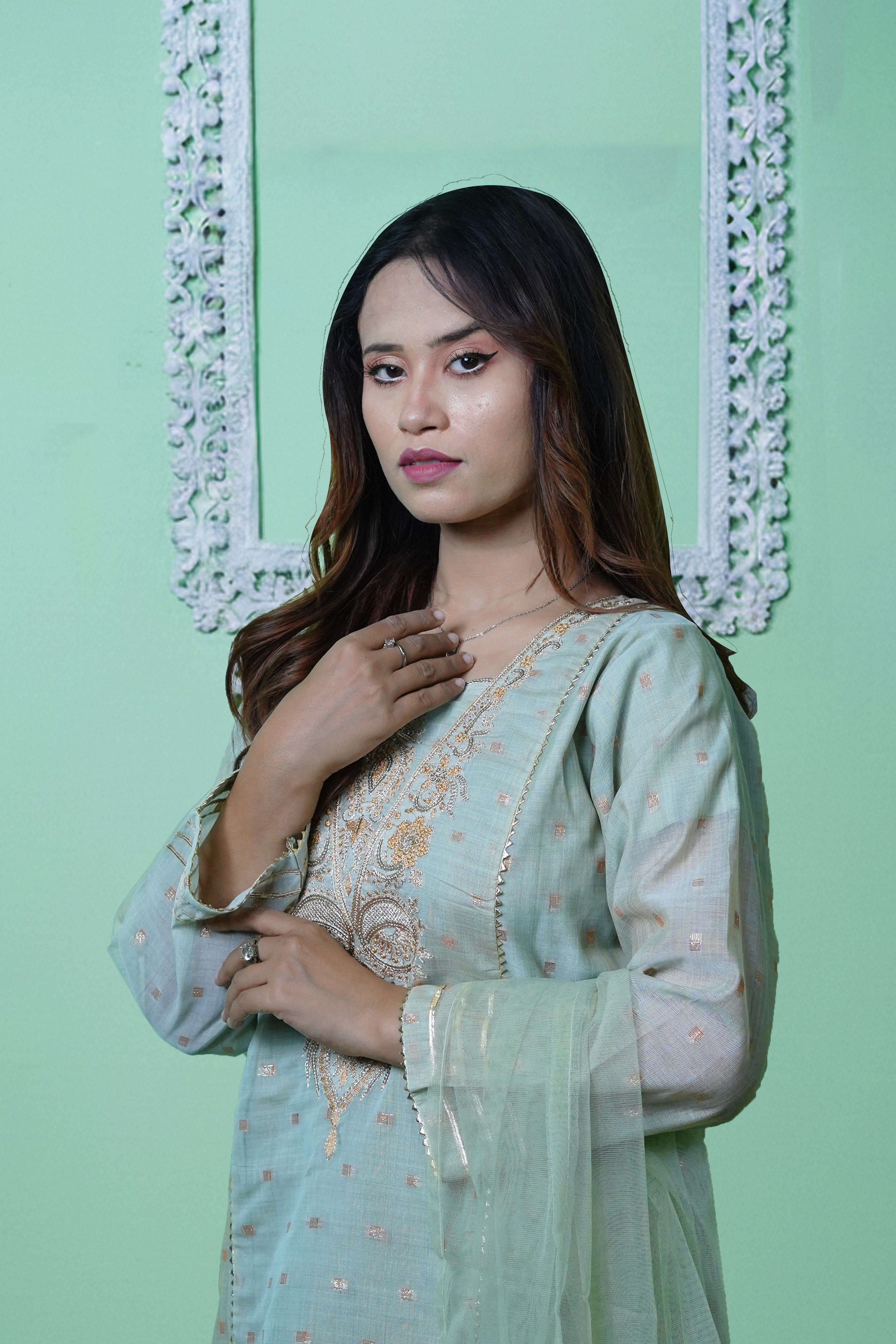 ANGOORI BANARSI COTTON RESHAM & ZARI EMBROIDERED SHIRT & PLAZO – 3PC - LS-08