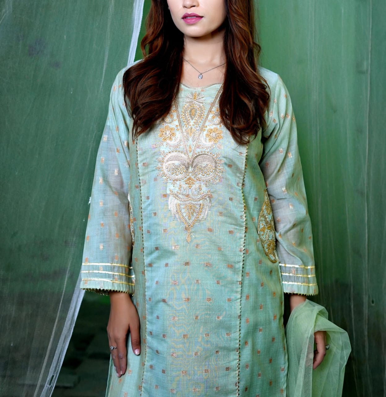 ANGOORI BANARSI COTTON RESHAM & ZARI EMBROIDERED SHIRT & PLAZO – 3PC - LS-08